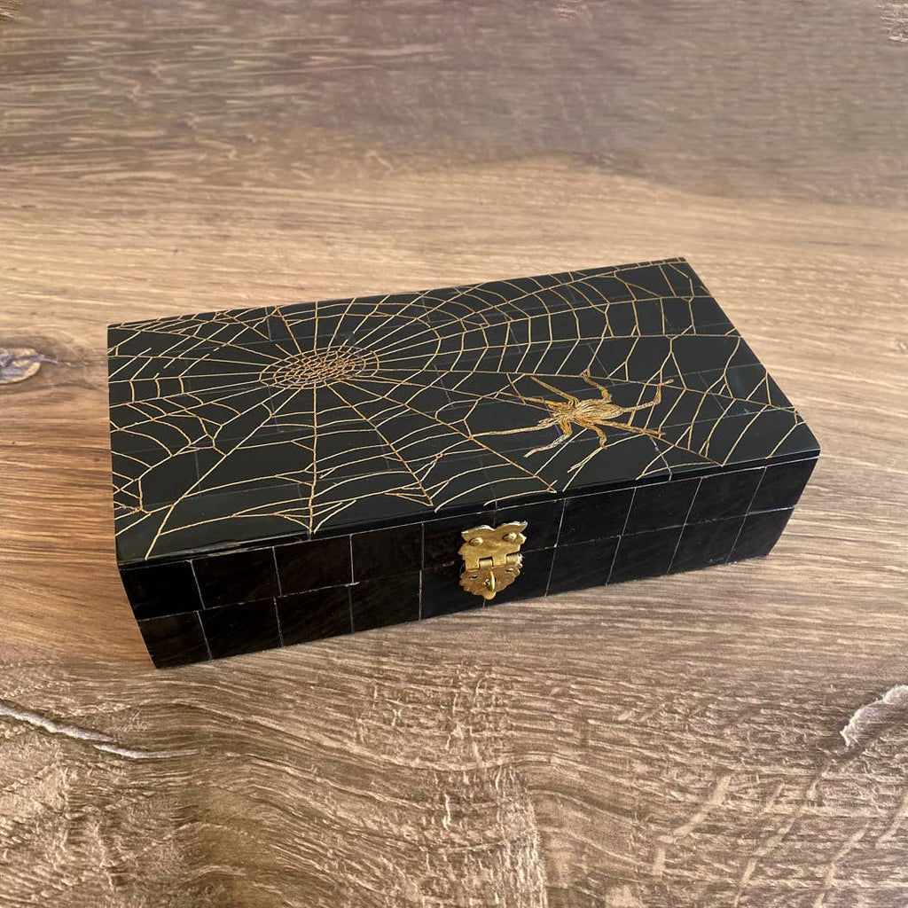 Spider in Web Engraved Horn Box - Nested