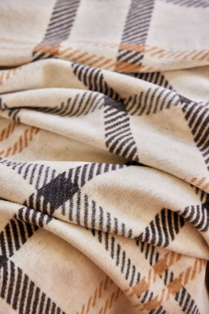 Griffin Plaid Blanket - Nested Designs