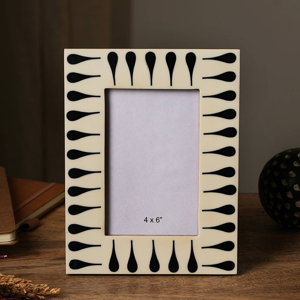 Black & White Photo Frame 4 x 6 - Nested