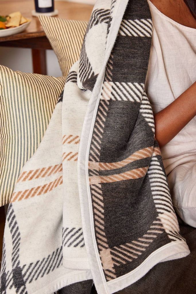 Griffin Plaid Blanket - Nested Designs