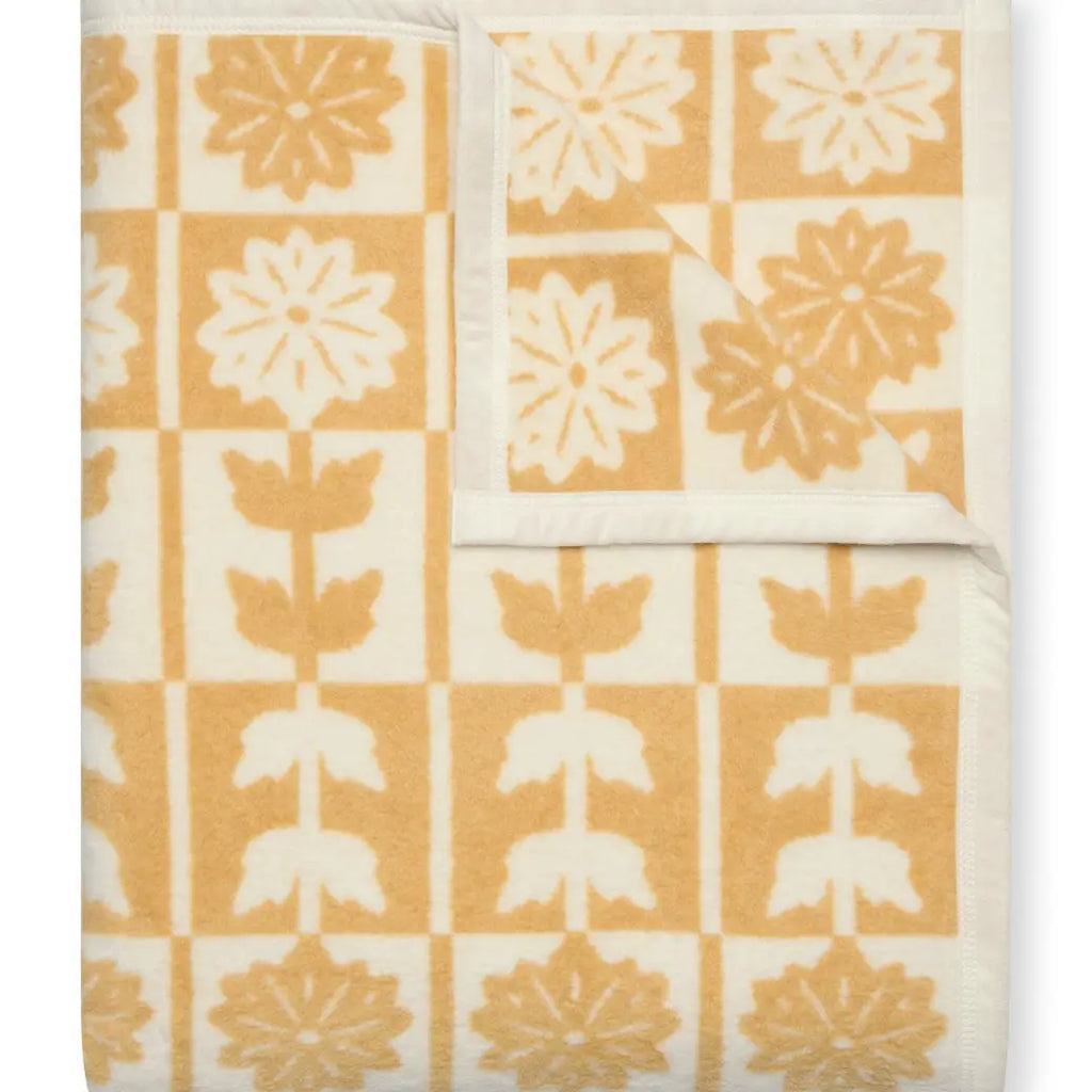 Floral Quilt Almond Blanket - Nested