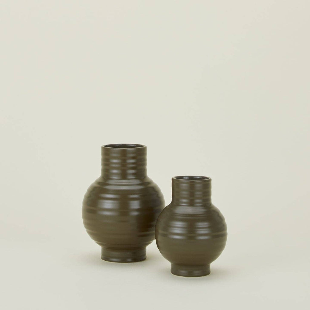 Essential Ceramic Vase in Olive - Nested