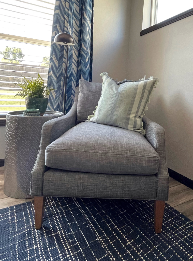 Cozy Vacation Rental - Chair