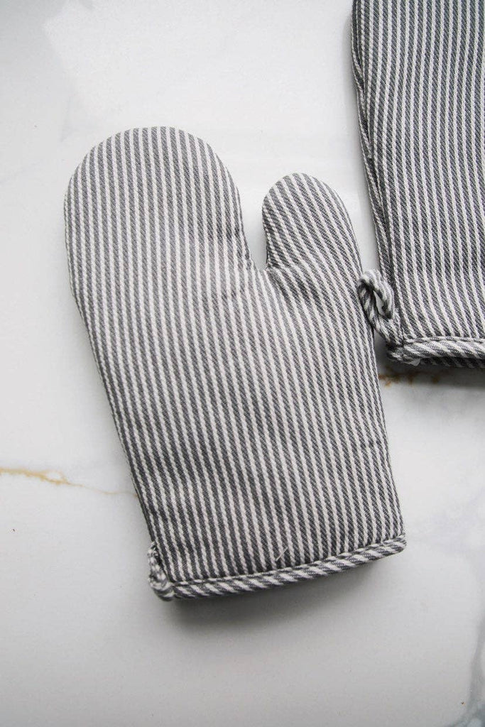 Simple Stripe Oven Mitt - Nested Designs