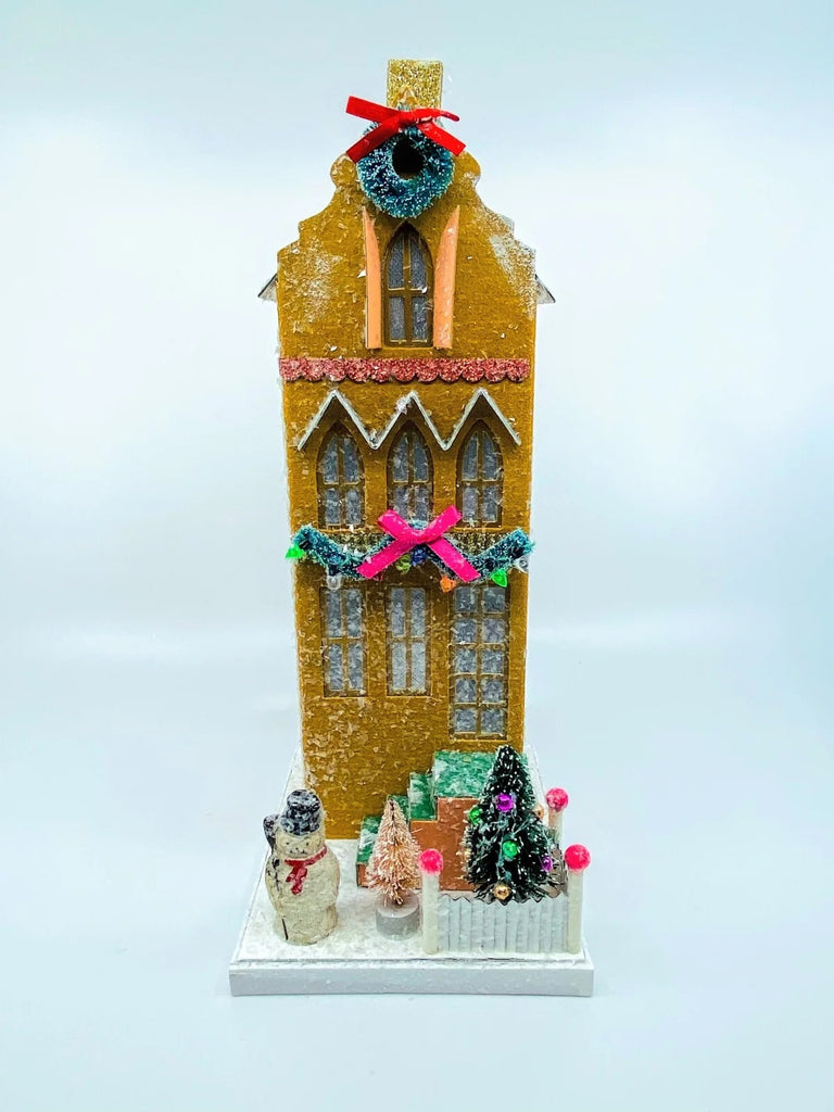 Mustard Townhouse - Nested Design