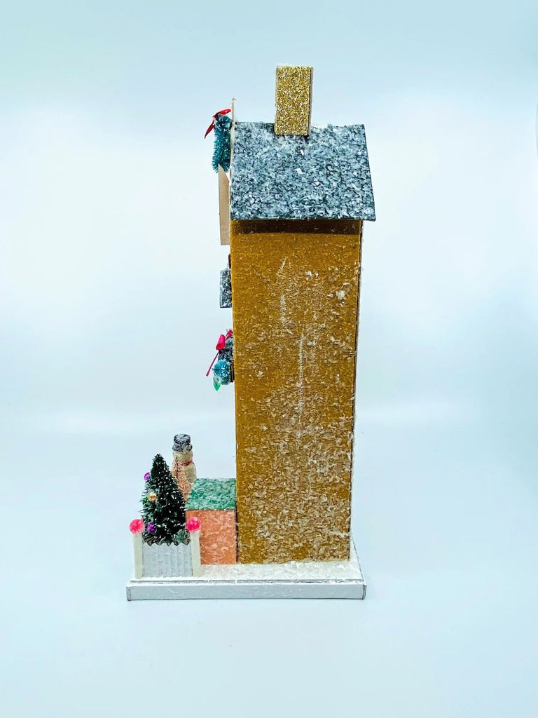 Mustard Townhouse - Nested Design